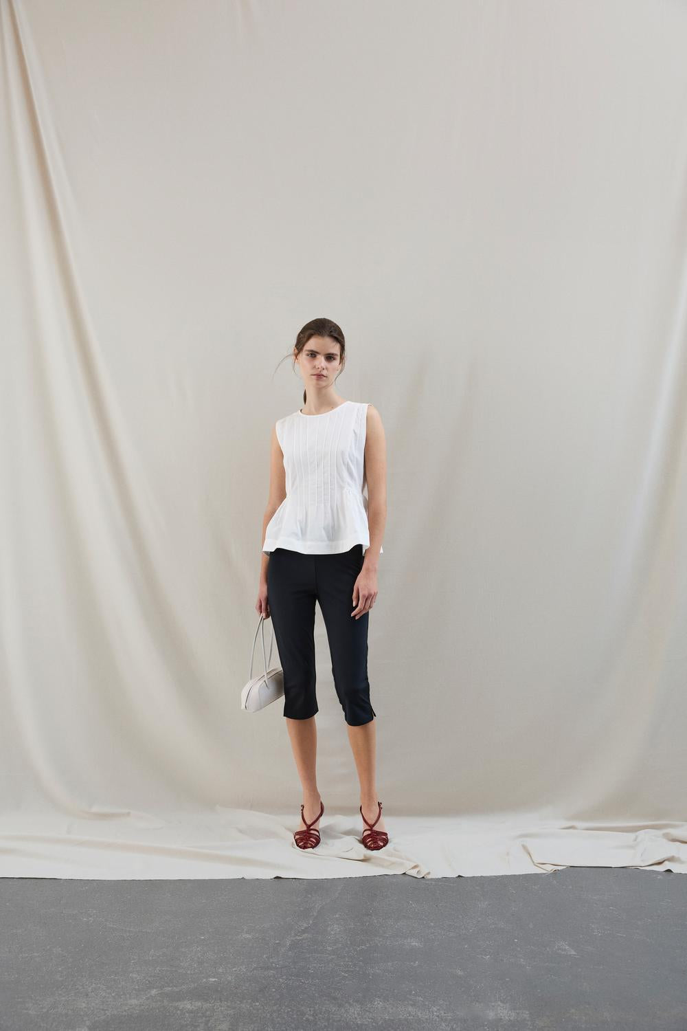 model_shot-creative